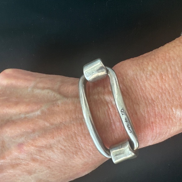 Uno de 50 spring load clasp bracelet - Picture 4 of 4